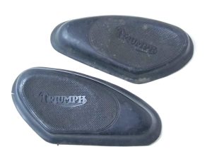 F1605/1606 Knee Grip Rubbers Secondhand (WS1504)